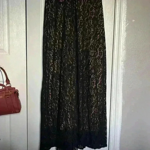 Formal Modest Black Dress - Picture 4 of 5